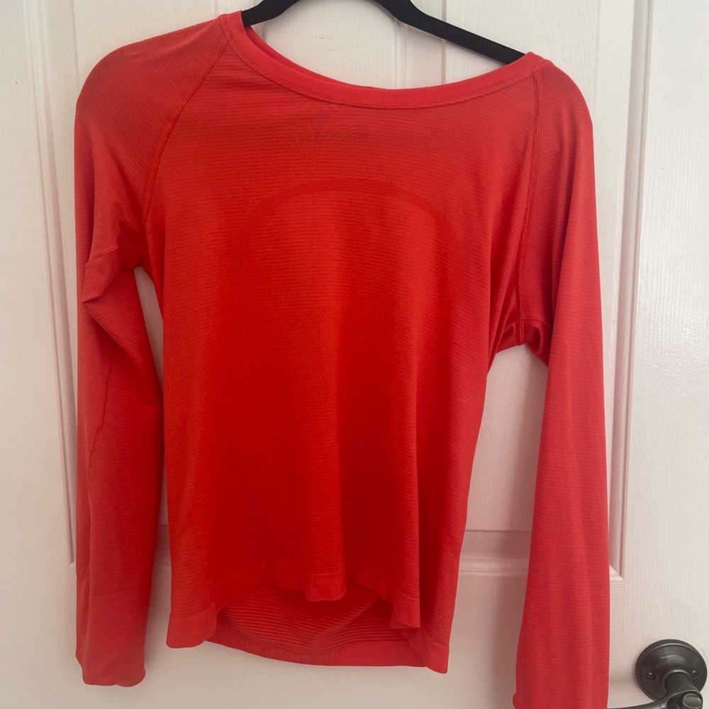 Lululemon Swiftly tech orange